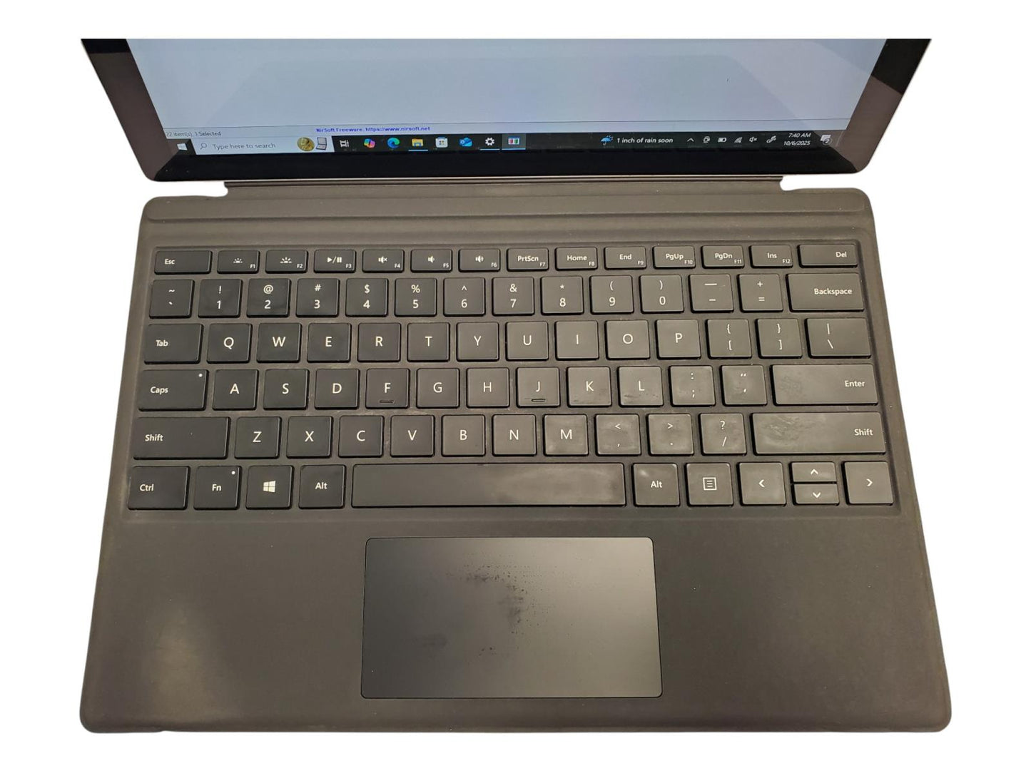 Microsoft Surface Pro 4 Laptop / Tablet 12" i5 6th Gen 2.40GHz 4GB RAM  128GB